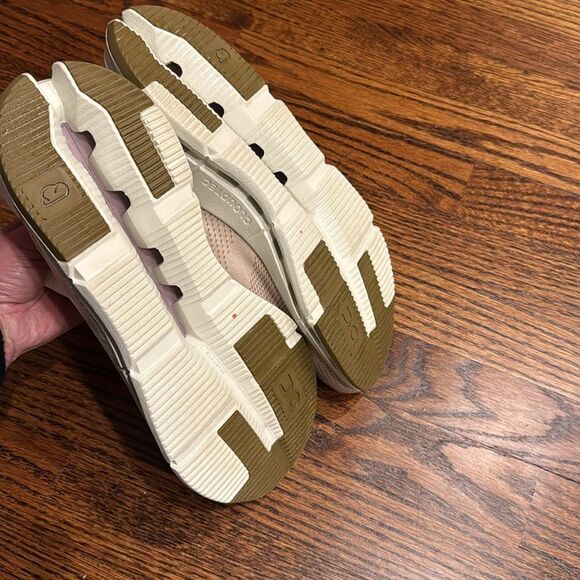 WOMEN'S ON CLOUDNOVA 2 RUNNING SHOES - Picture 3 of 6